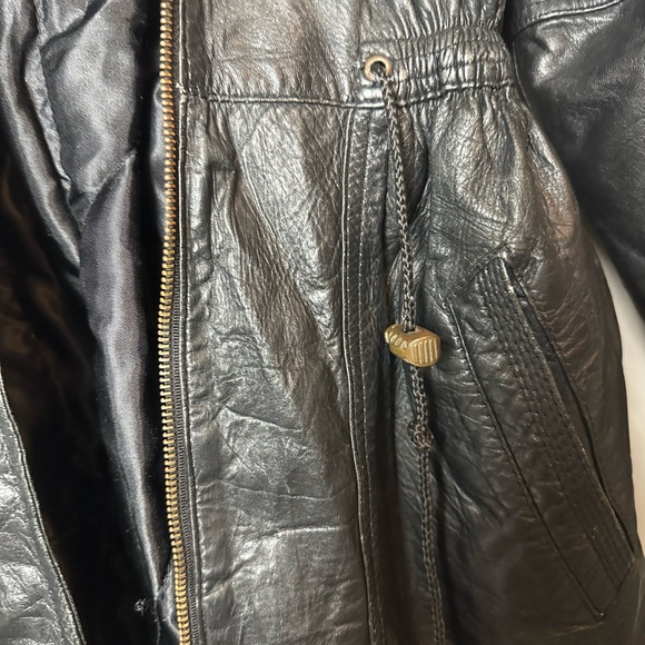 VINTAGE 90s cinched waist hourglass black leather jacket women’s Small/Medium. - Picture 8 of 14